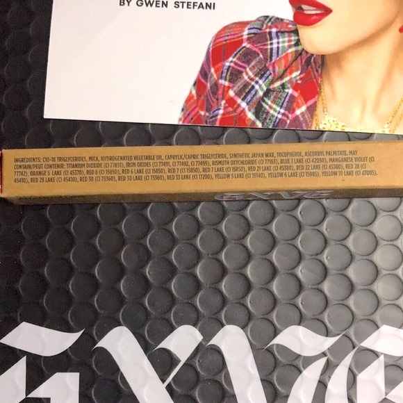 HOST PICK!✨🆕Gxve By Gwen Stefani Anaheim Line Lipliner in Mells Ln BRAND NEW🖤 - Picture 10 of 16